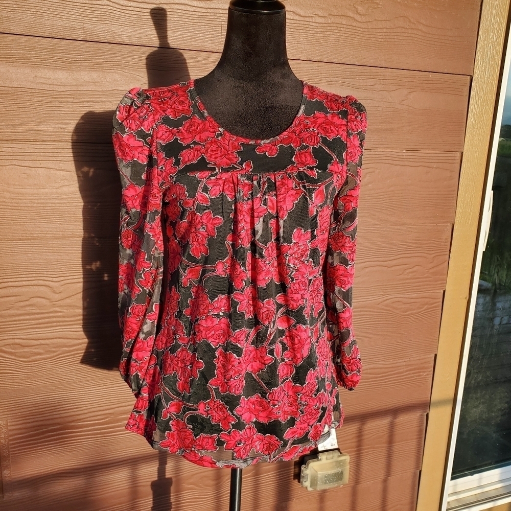 NWT NY COLLECTION PETITE Women's Shimmery Floral Stretchy Blouse Top Size SP